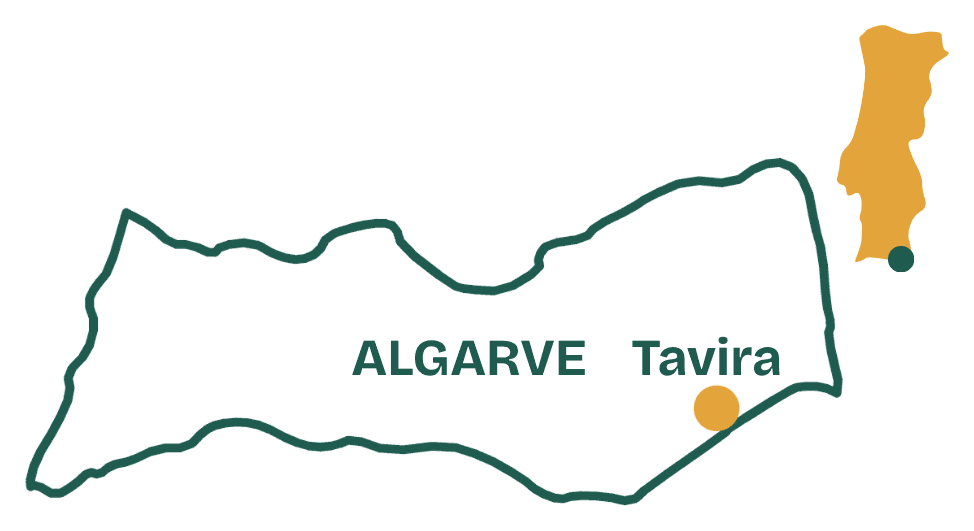 Map of the Algarve with Tavira marked on the eastern coast, and an inset of Portugal showing the Algarve in the south